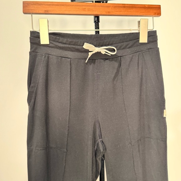 Vuori Women's Halo Wide Leg Flare Pant Front Seams Black Size XS X-Small VW425 - Picture 9 of 16